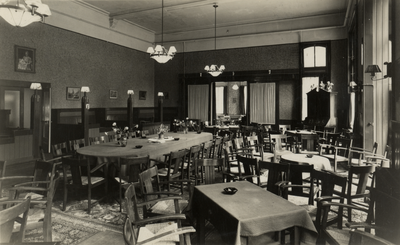 16094 Interieur van het huis Ernst Sillem Hoeve (Soestdijkerweg 10) te Den Dolder (gemeente Zeist), in gebruik bij de ...